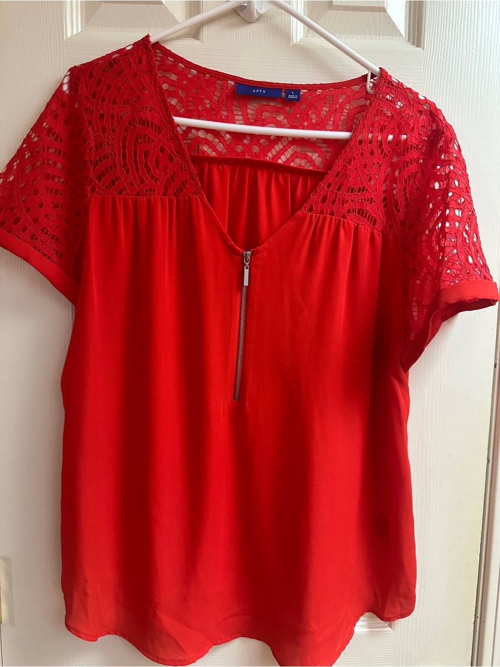 Apt. 9 Red Lace-Yoke Zip Front Womens Top size LG